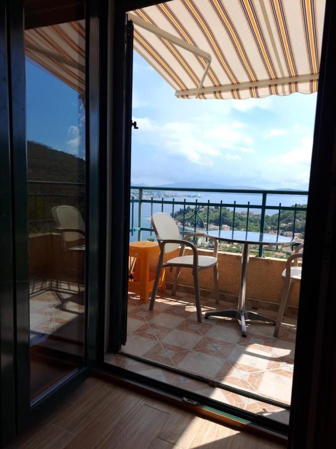 Holiday Home Sunny Hill Kamenari Luaran gambar